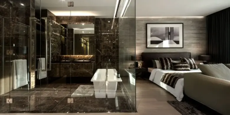 คุณตวงพร บุณยะสาระนันท์ (ขวา) ผู้อำนวยการสายงานการต...