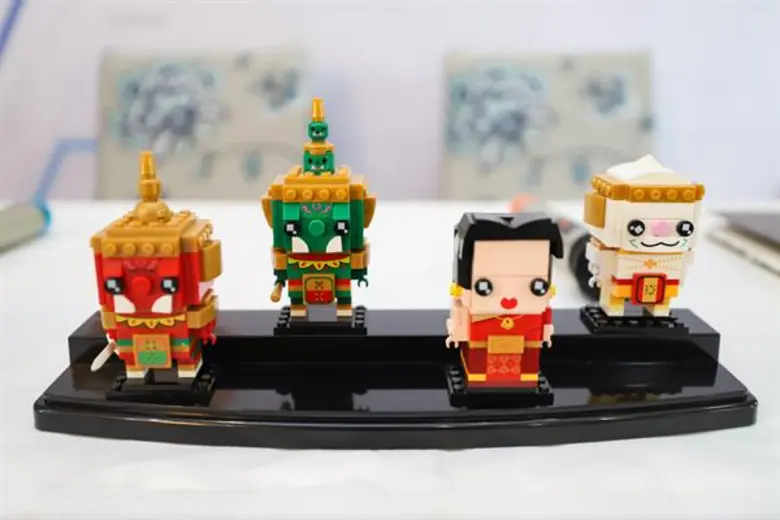 ไขสูตรสำเร็จ 'วี.อาร์.ทอยส์.’ เอสเอ็มอีของเล่นไทยคุณภาพดี ขายผ่านทเวนตี้โฟร์ ช้อปปิ้ง