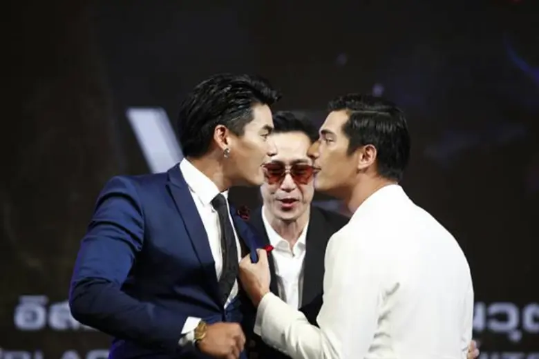 ฮั่น อิสริยะ ชกกับ ชิน ชินวุฒ ในศึก “10 Fight 10” คู่ที่ 5 จากเพื่อนรักต้องมาแลกหมัดบนสังเวียนจริง…จันทร์นี้มีลุ้นน็อค!!!