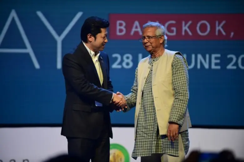 นายศุภชัย เจียรนนท์ ประธานคณะผู้บริหาร เค...