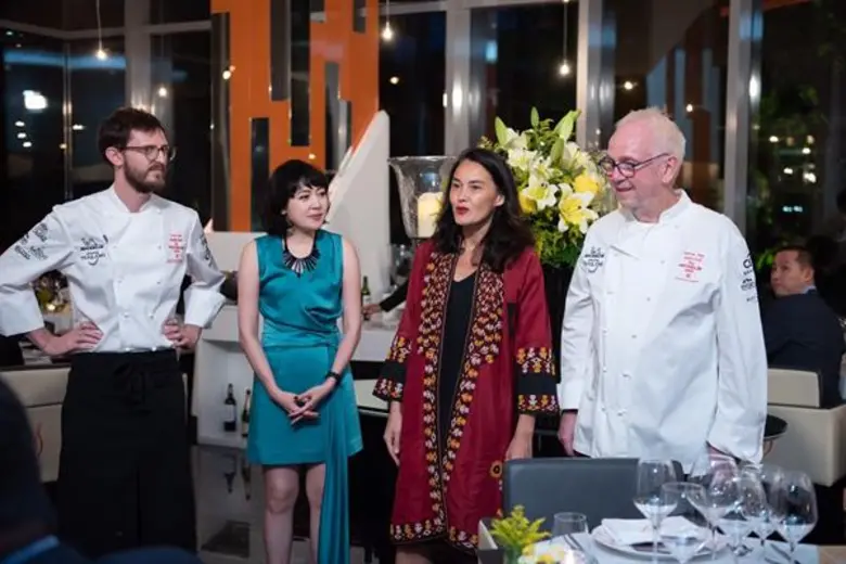 ดินเนอร์สุดเอ็กซ์คลูซีฟ “มิชลิน ไกด์ ไดนิ่ง ซีรีส์” สำหรับ เบญจา ชิกเก้น