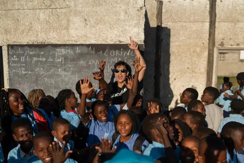 ยูนิเซฟจับมือ ติ๊ก เจษฎาภรณ์ ลงพื้นที่โมซัมบิก ให้กำลังใจเด็กที่ประสบภัยจากพายุไซโคลน ในโครงการ #ไทยช่วยภัยไซโคลน