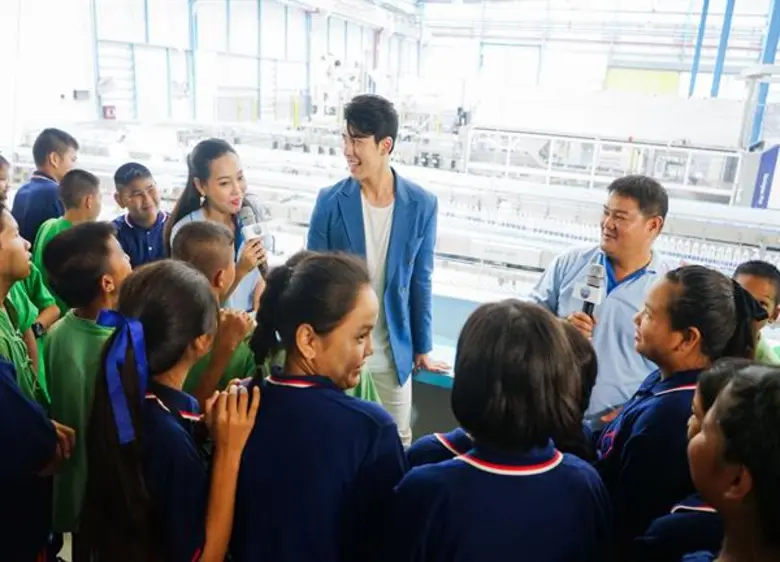 คริสตัล เปิดสายการผลิตแห่งใหม่ลำปาง สานภารกิจรักษาสิ่งแวดล้อมอย่างยั่งยืน ส่ง “นาย ณภัทร” ชวนชุมชนและคนรุ่นใหม่ จัดการพลาสติกอย่างมีประสิทธิภาพ