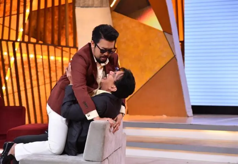 ทีวีไกด์: รายการ “เจาะใจ” เจาะใจ “น้าเน็ก” บทบาทใหม่นักฟังปัญหาในโลกออนไลน์!!