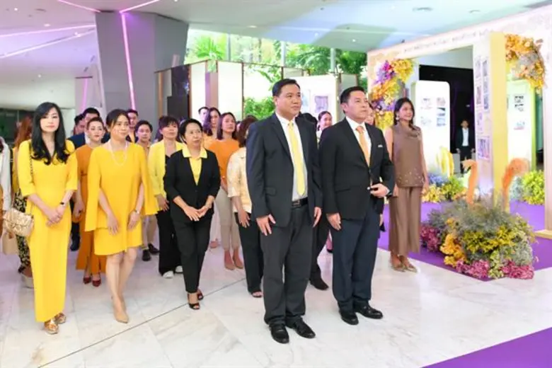 เมเจอร์ ซีนีเพล็กซ์ และ การบินไทย ชวนเซเลบสาวสวยตระกูลดัง ร่วมจารึกประวัติศาสตร์ครั้งสำคัญในพระราชพิธีบรมราชาภิเษกผ่านภาพยนตร์ประกอบบทเพลงสรรเสริญพระบารมี ชุด “พระปฐมบรมราชโองการ”