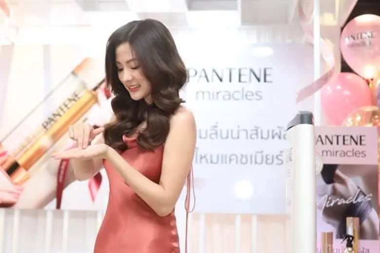 'ใบเฟิร์น พิมพ์ชนก’ ร่วมแชร์ประสบการณ์ผมผมนุ่มลื่นดุจไหมแคชเมียร์ ในงานเปิดตัวมหัศจรรย์แห่งการบำรุงผม กับ “PANTENE miracles”