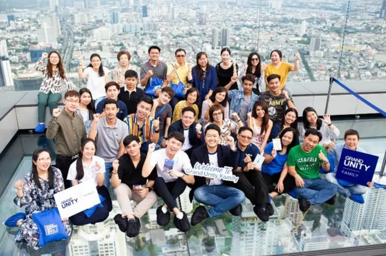 ปัฐวิน วงศ์เสถียร (แถวหน้าที่ 5 จากซ้าย) ...