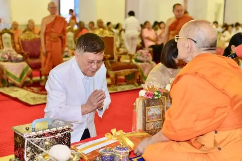 ม.ศรีปทุม ทำบุญ "วันรำลึกบูชาคุณ ปีที่๓๑" วัดมหาธาตุยุวราชรังสฤษฎิ์