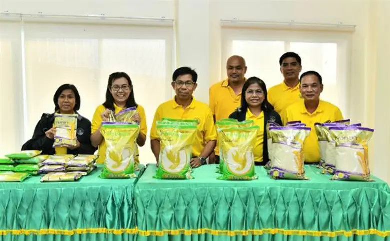 ไทยนิยมยั่งยืน..เสริมแกร่งสหกรณ์การเกษตรเกษตรวิสัย สร้างแก้มลิงยักษ์เก็บชะลอข้าวหอมมะลิทุ่งกุลาร้องไห้