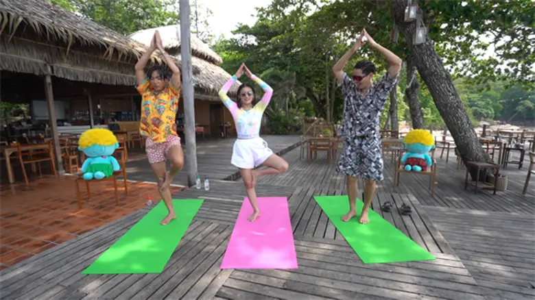 ทุ่มสุดตัว “เป๊ก ผลิตโชค” โชว์ทักษะโยคะสุดเหนือชั้น ในรายการ Palit's Island ศุกร์ที่ 12 ก.ค. นี้