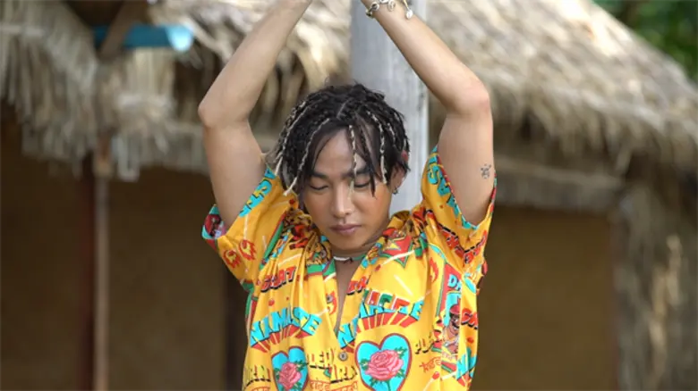 ทุ่มสุดตัว “เป๊ก ผลิตโชค” โชว์ทักษะโยคะสุดเหนือชั้น ในรายการ Palit's Island ศุกร์ที่ 12 ก.ค. นี้