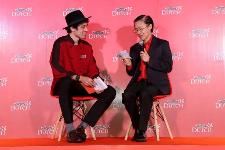 “เอสเธอร์-นาวินตาร์-หมอผิง” ชวนคอโกโก้อร่อยได้ประโยชน์กับ โกโก้ดัทช์ 3 คุณประโยชน์ กับสูตรช่วยเรื่อง “ความจำ-ความอ่อนเยาว์-ความผ่อนคลาย” ที่ “โกโก้ ดัทช์ คาเฟ่”