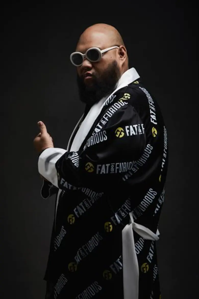 ฟิตไม่หยุด “ฟักกลิ้ง ฮีโร่” ขอปล่อยเพลงรัว ๆ ดึง “แจ๊ส ชวนชื่น” ชวนคนปาร์ตี้ยับกัน “ยันเช้า”