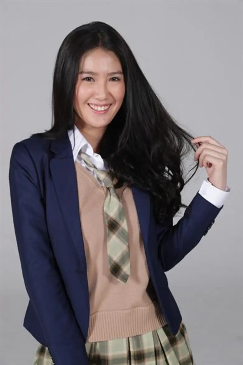 “นีน่า” อ่านนิยายแล้วฮา “เชอริล” สุดโก๊ะ ลุยเต้นจัดเต็ม ใน “Touchdown Kiss”