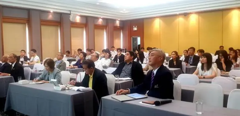 ผู้ช่วยศาสตราจารย์ ดร.สมชาย รัตนชื่อสกุล ...