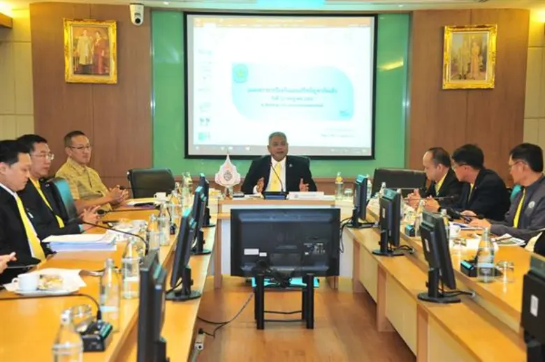 นายอนันต์ สุวรรณรัตน์ ปลัดกระทรวงเกษตรและ...