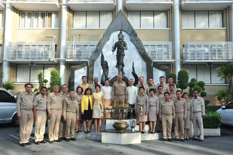 นายวิวัฒน์ ศัลยกำธร รัฐมนตรีช่วยว่าการกระ...