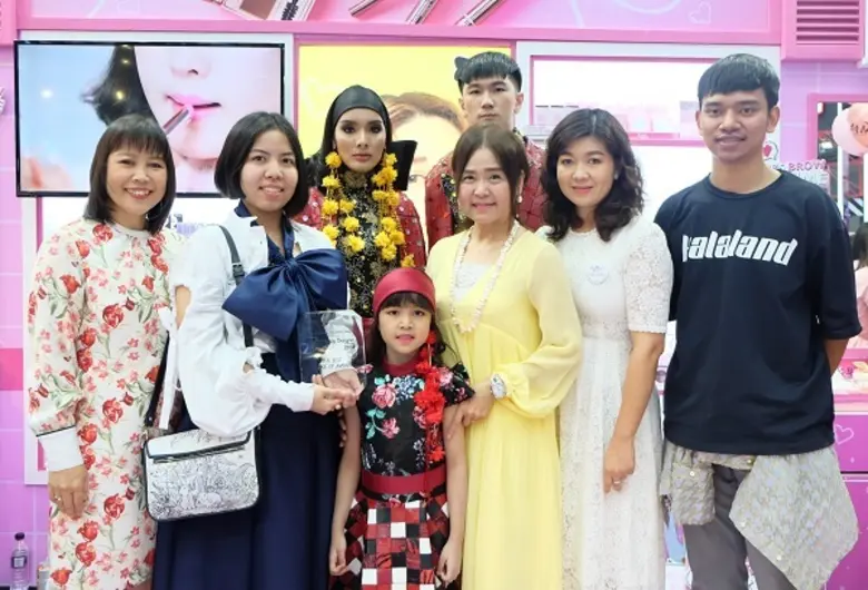 ศิริพร ตั้งธนศฤงคาร กรรมการบริหารฝ่ายการต...