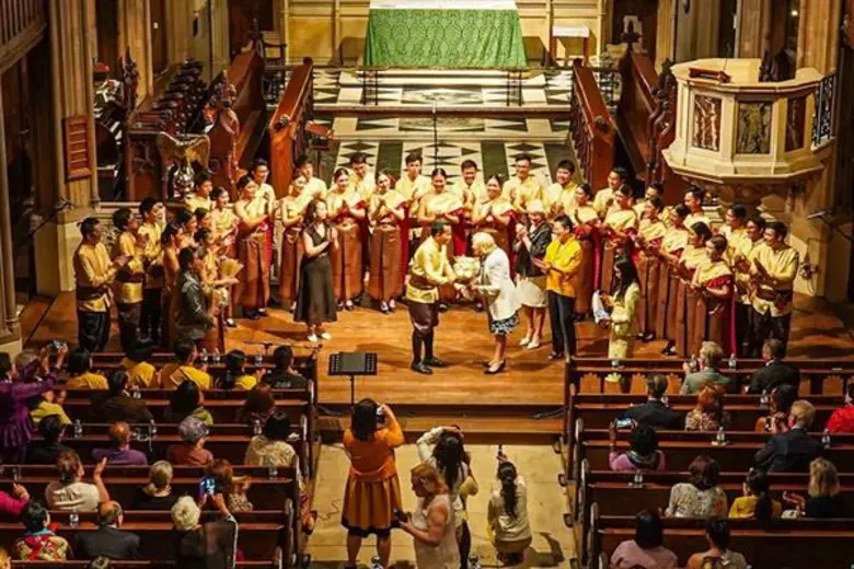 ทีมนักร้องประสานเสียงสวนพลูจากประเทศไทยชนะเลิศสาขา Open Choirs ด้วยคะแนนสูงสุด พร้อมได้รางวัล Conductor ดีเด่นจากเวทีประกวดเทศกาลดนตรีนานาชาติ ปี 2019 ที่แคว้นเวลส์
