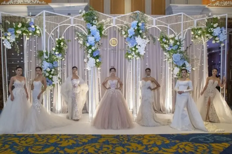 คุณวัลลภ กมลวิศิษฎ์ รองกรรมการผู้จัดการ โ...