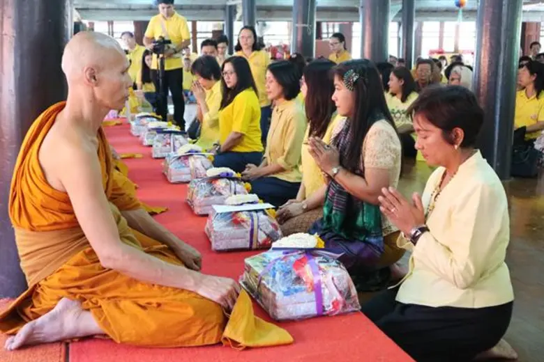 ซีพี ออลล์ จัดกิจกรรมยกวัดฯ สัญจร วันอาสาฬหบูชา จ.ราชบุรี