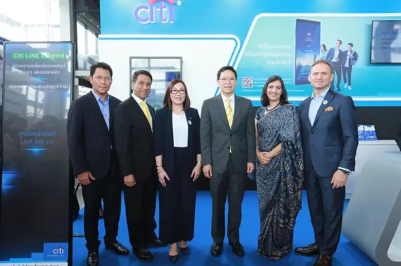 มร. ทีบอร์ พานดิ กรรมการผู้จัดการใหญ่ ธนา...