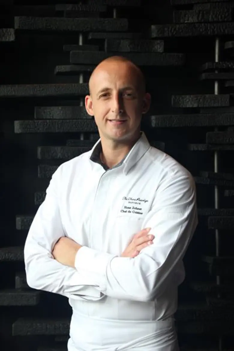 โรงแรม ดิ โอกุระ เพรสทีจ กรุงเทพฯ (The Ok...