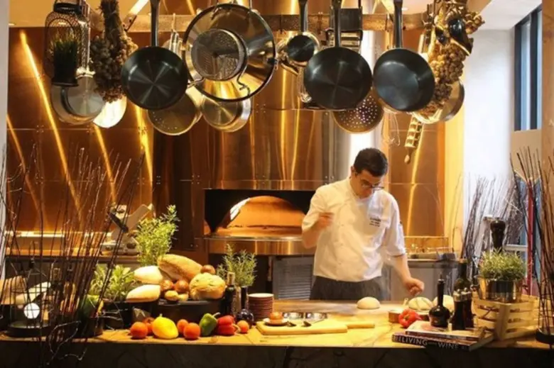 เทศกาลไอศกรีมเจลาโตหลากรสที่ไม่ใช่แค่ของหวาน ณ ห้องอาหารฟาโวลา รร.เลอ เมอริเดียน สุวรรณภูมิฯ