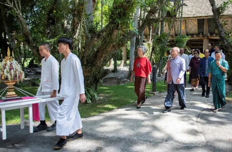 มูลนิธิแม่ฟ้าหลวงฯ จัดพิธี “ถวายขันดอกแม่ฟ้าหลวง” เพื่อน้อมรำลึกถึง 24 ปี แห่งการสวรรคตของ “สมเด็จย่า”