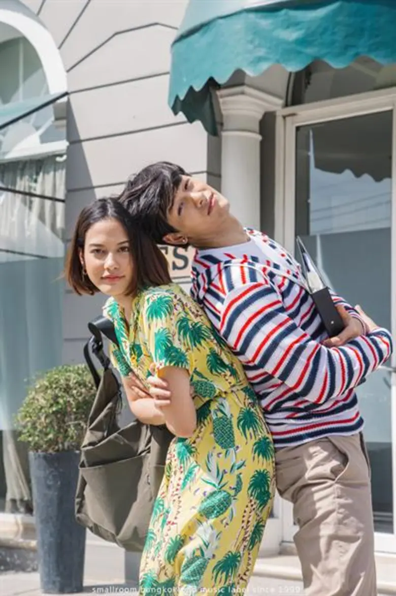 "ดาวกะพริบ" เพลง Feel good ที่สุดจาก SOMKIAT พร้อมมิวสิควิดีโอชวนฟินกับคู่พระนางมาแรง "ลุค อิชิคาว่า พลาวเด้น" และ "จีน่า - ญีนา ซาลาส”