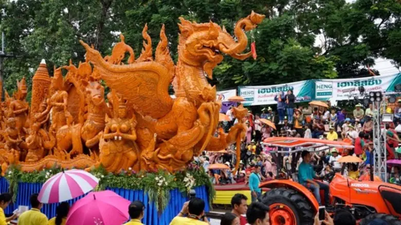 เฮงลิสซิ่งร่วมสืบสานประเพณียิ่งใหญ่สุดอลังการ “งานแห่เทียนพรรษา” อุบลราชธานี ประจำปี 2562