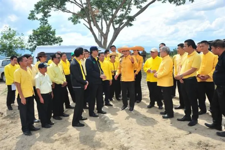 'ธรรมนัส’ รมช.เกษตรฯ พบปะเกษตรกรในพื้นที่ภัยแล้งจ.พะเยา เร่งช่วยเหลือชดเชยพันธุ์ข้าวที่เสียหาย