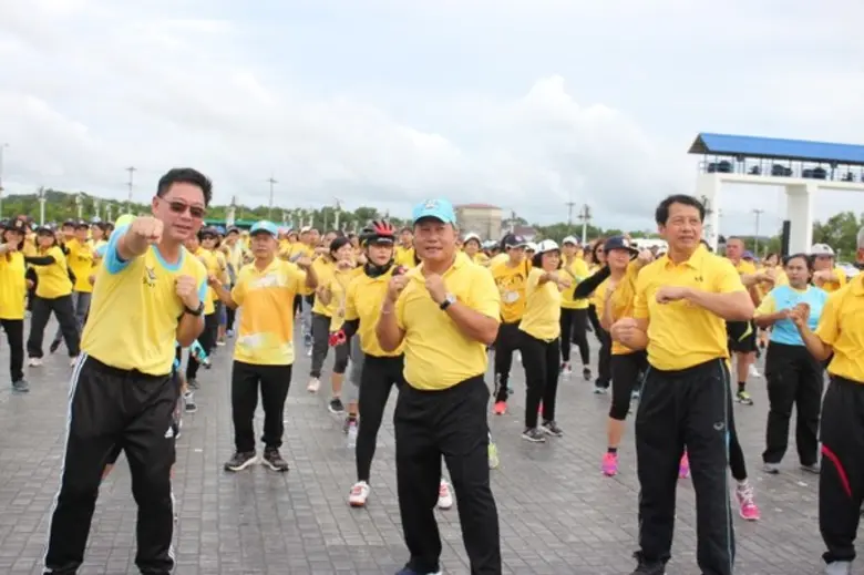 ที่ บริเวณประตูระบายน้ำกลางคลองภักดีรำไพ ...