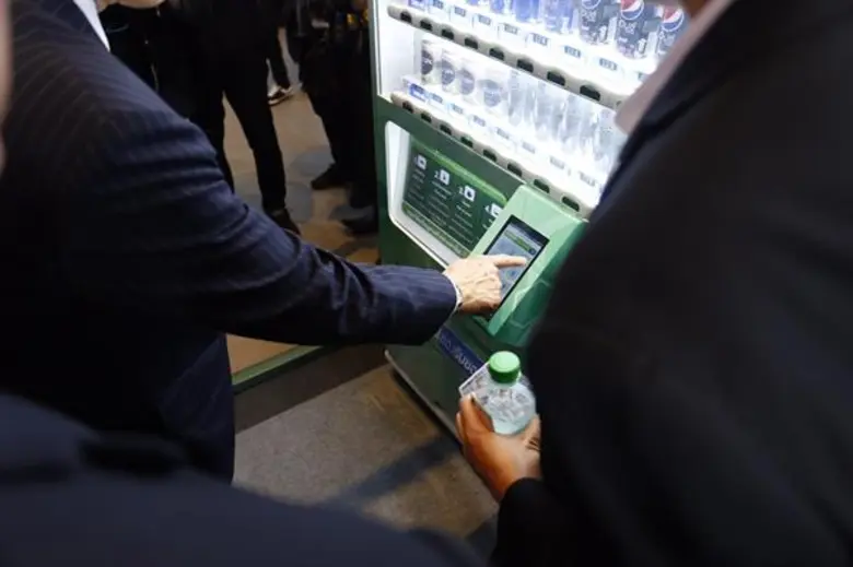 “เวนดิ้งพลัส” เปิดตัว FACE PAY ชำระเงินด้วยใบหน้า นวัตกรรมใหม่ที่แรกของประเทศไทยในธุรกิจตู้กดน้ำอัตโนมัติ