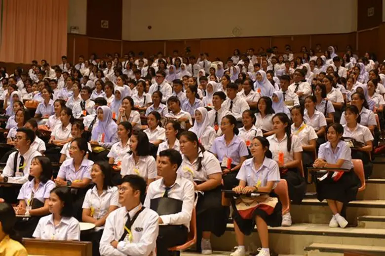 ม.อ.ตรัง เชิญ 'คุณไอติม – พริษฐ์ วัชรสินธุ’ บรรยายพิเศษ เตรียมความพร้อมนักศึกษาใหม่ ประจำปี 2562