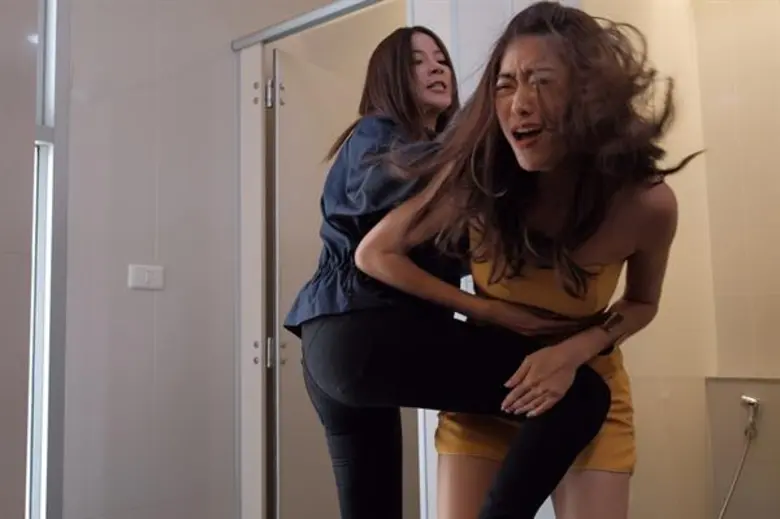 “ใบเฟิร์น-ยิปซี” เปิดศึกกลางห้องน้ำใครจะอยู่ใครจะรอดมาลุ้นกันใน “ใบไม้ที่ปลิดปลิว”