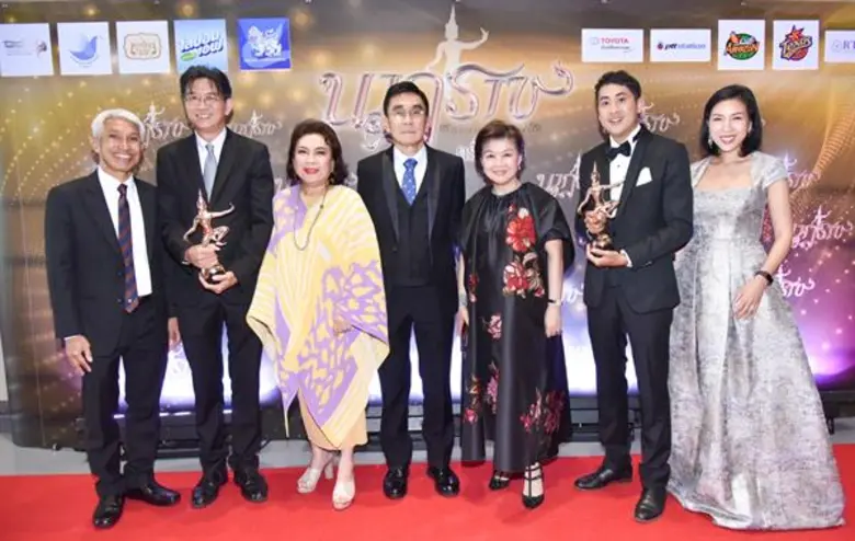 “เจ เอส แอล” คว้า 2 รางวัลเวทีนาฏราช ครั้งที่ 10 รายการทอล์คโชว์ยอดเยี่ยม และ พิธีกรยอดเยี่ยม