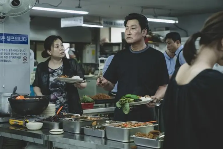 Parasite ฮิตแรง สนุกจริง ! ทำรายได้ชนะ TRAIN TO BUSAN คว้าแชมป์หนังเกาหลีที่ทำเงินสูงสุดตลอดกาล ในฝรั่งเศสและเวียดนาม