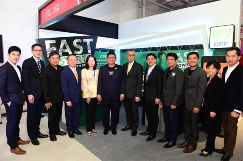 รมว.อุดมศึกษาฯ ชมบูธซีพีเอฟ ในงาน STARTUP THAILAND 2019