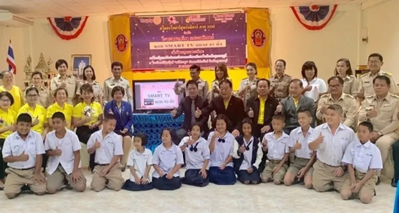 คณะผู้บริหารและพนักงานจากโรงแรมชาเทรียมแล...