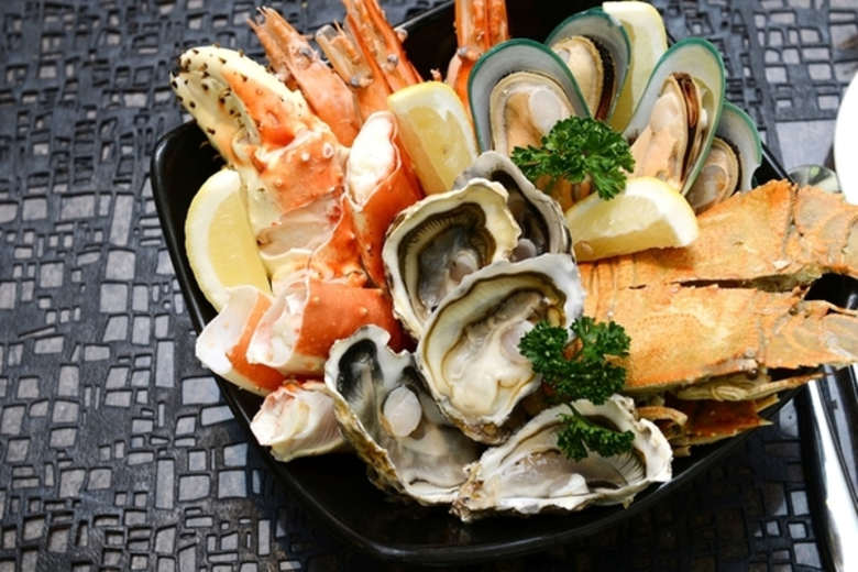 บอกรักแม่ให้แสนอบอุ่นปีนี้ ณ โรงแรมอินเตอร์คอนติเนนตัล กรุงเทพฯ กับโปรโมชั่น มา 4 ท่าน จ่ายเพียง 3 ท่าน