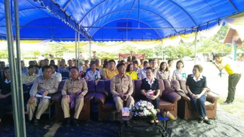 สนพ.อำนาจเจริญ ออกหน่วยบริการ "คลินิกผลิตภาพแรงงานสัญจร" ร้านกรมพัฒน์ DSD 4.0 SHOP ร่วมกับโครงการบำบัดทุกข์ บำรุงสุข สร้างรอยยิ้มให้ประชาชน จังหวัดอำนาจเจริญ