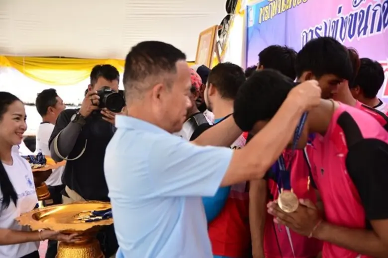 “สมาคมเรือพายฯ” สานสัมพันธ์แดนใต้ จัดแข่งเรือยาวศึกสายน้ำสุดคึกคัก!