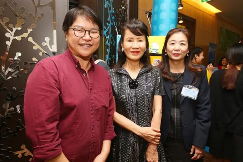 ดร.ภญ.จิรวรรณ โอพรสวัสดิ์ กรรมการผู้จัดกา...