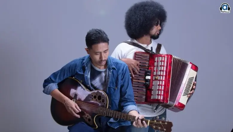 ถือว่าเป็น 2 ศิลปินที่น่าจับตามอง สำหรับ ...