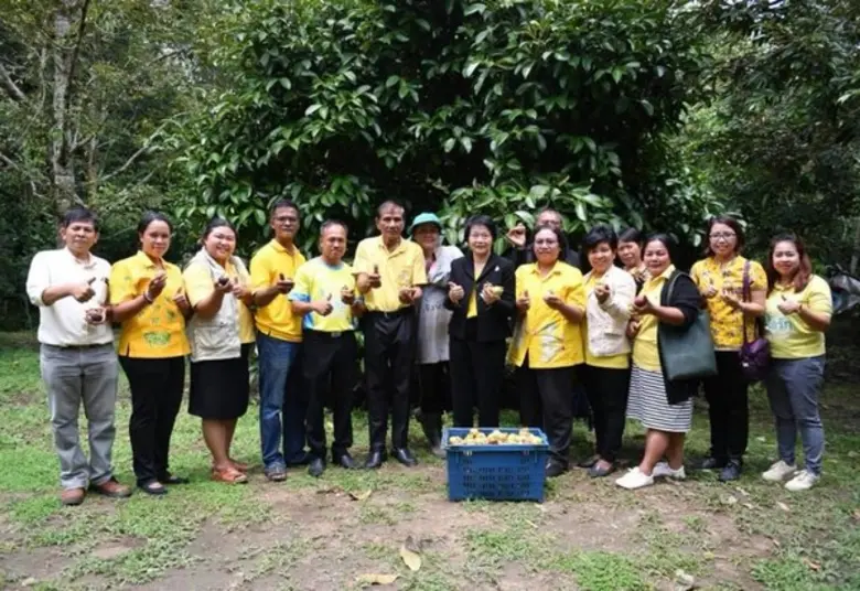 มกอช. พบปะเกษตรกรกลุ่มผู้ผลิตไม้ผลมังคุดแบบเกษตรแปลงใหญ่ นครศรีธรรมราช