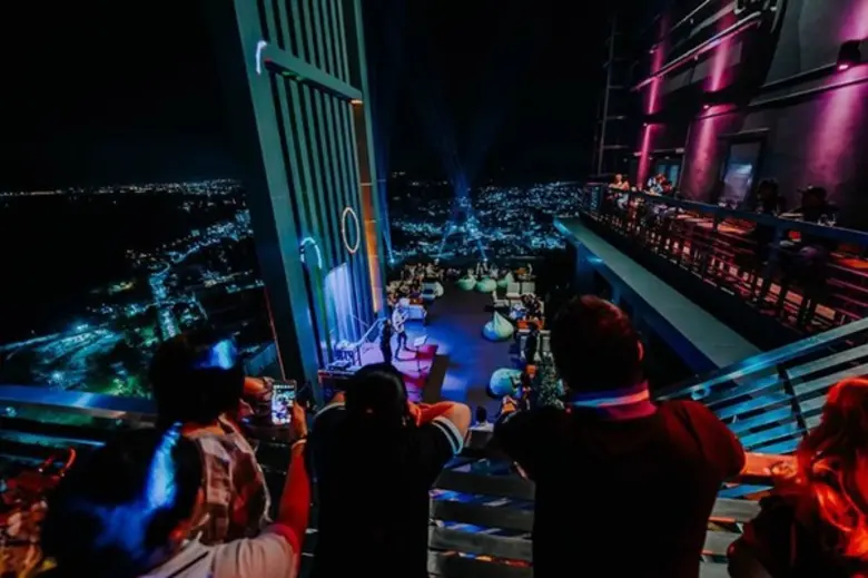 เช็คอิน! กิน ดื่ม แบบชิลๆ ที่ “อาทาระ สกาย บาร์ แอนด์ บิสโทร”