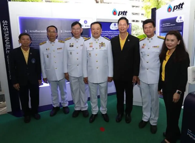 นายอนุทิน ชาญวีรกูล รองนายกรัฐมนตรีและรัฐ...