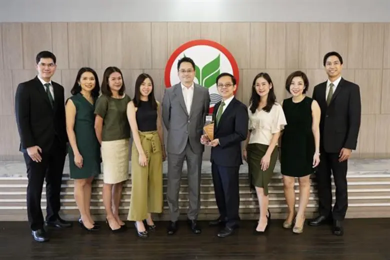 นายธิติ ตันติกุลานันท์ (กลาง) ผู้บริหารสา...