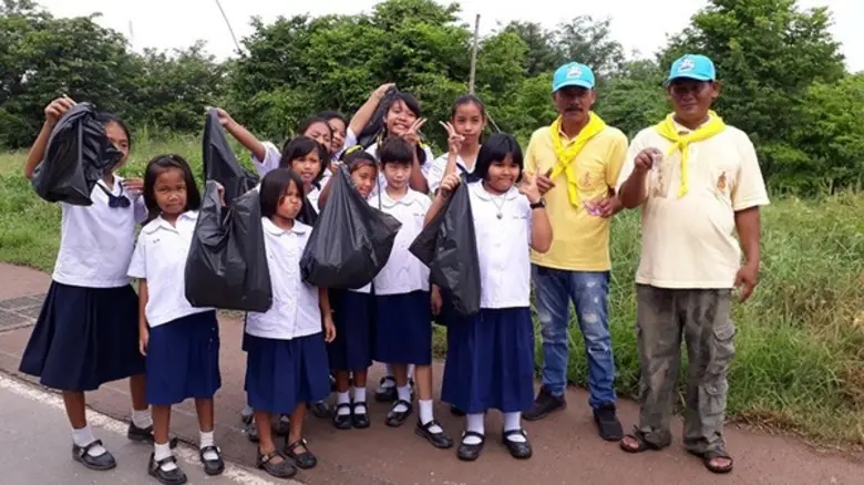 ภาพข่าว: ดั๊บเบิ้ล เอ ร่วมกับชุมชนทำความดี บำเพ็ญประโยชน์